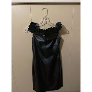 BLACK STRAPLESS Dress. 23-9